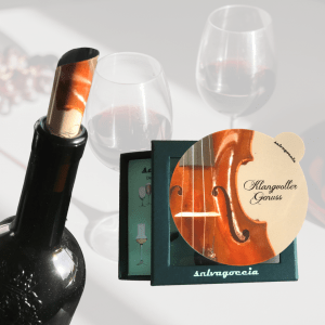 Wein, Schokolade und Musikthema.